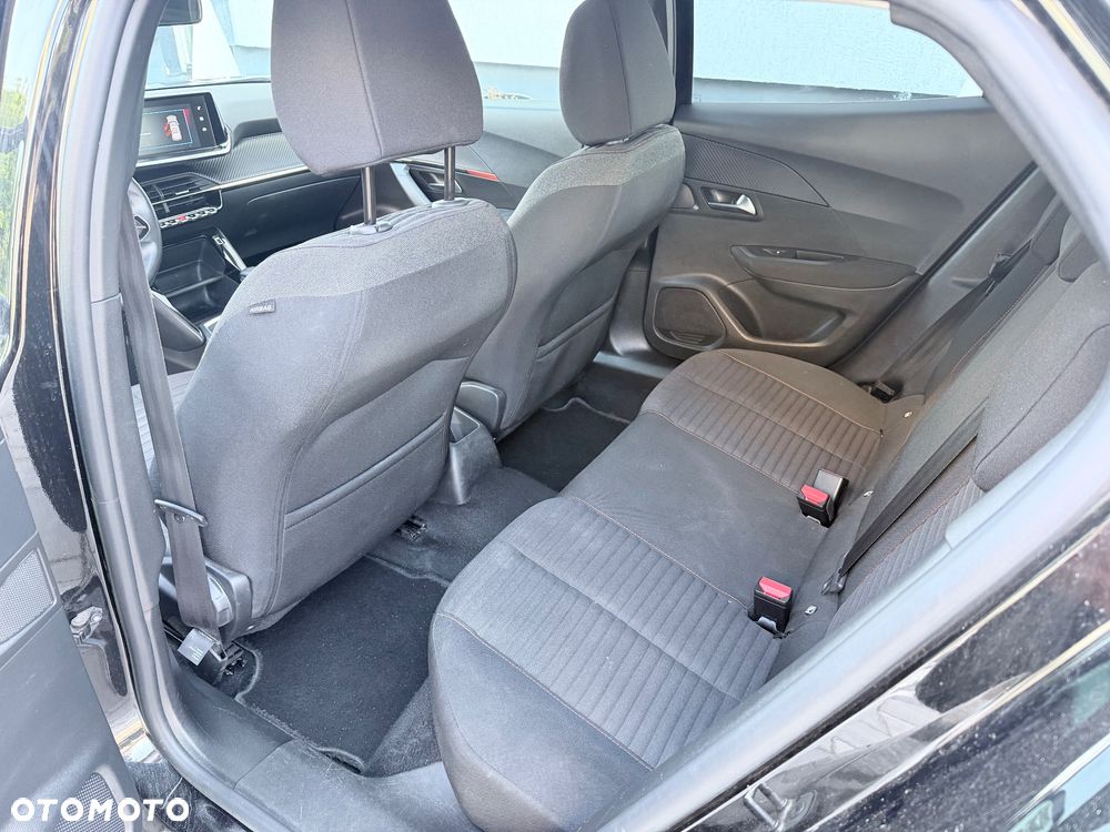 Peugeot 2008 - 9