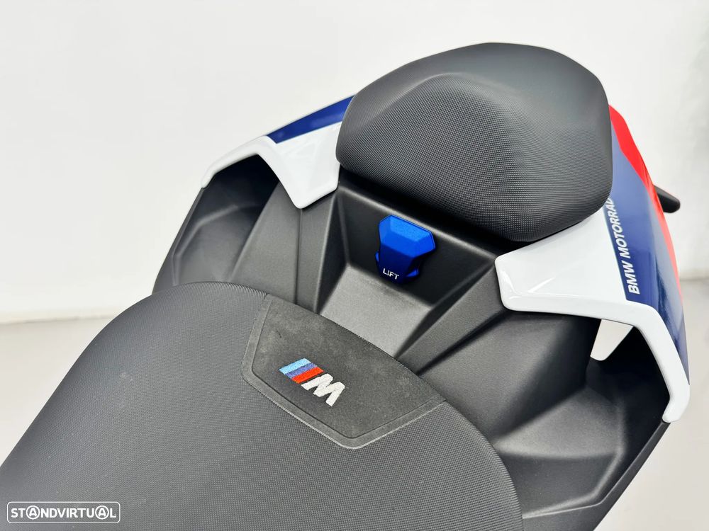 BMW M 1000 R - 24