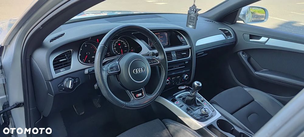 Audi A4 Avant 2.0 TDI DPF S line Sportpaket - 4
