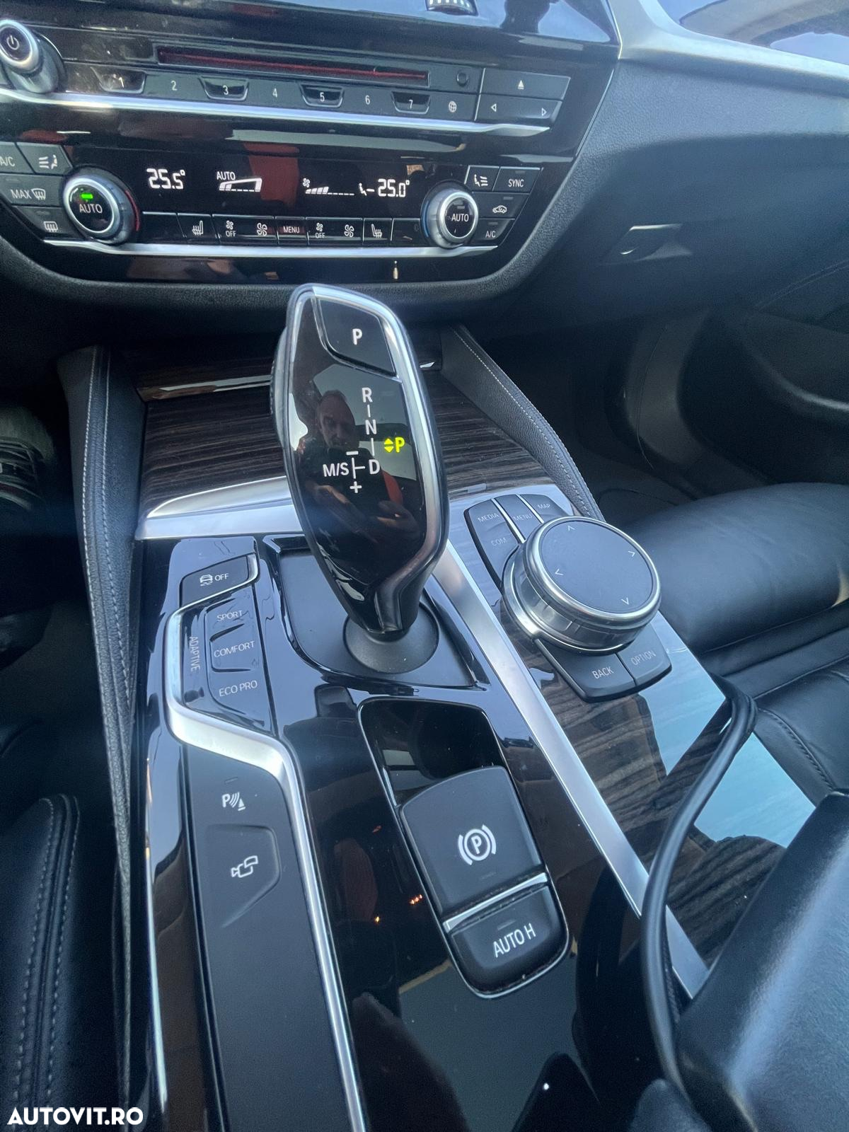 BMW Seria 5 520d xDrive Touring Aut. Luxury Line - 19
