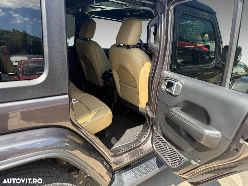 Jeep Wrangler - 14