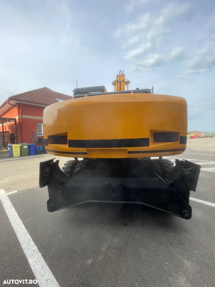 JCB JS1033 - 6