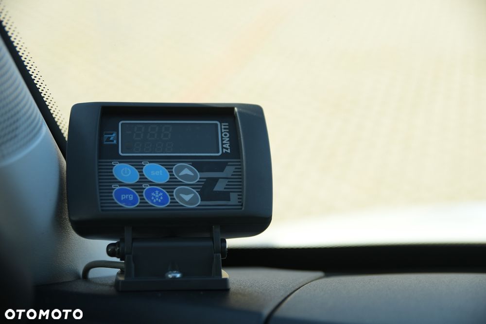 Iveco 72C17  3,0 170KM bez adblue euro 5 Zanotti Z380  6,1m 12 palet dł -20+20 ładowność 3460kg - 36