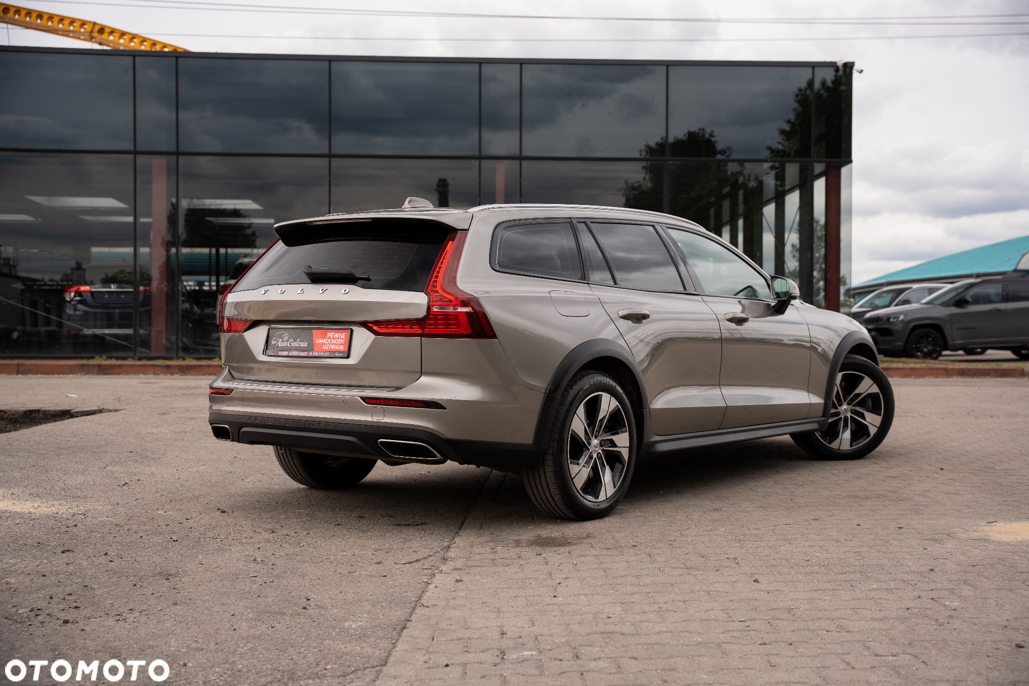 Volvo V60 Cross Country D4 AWD Geartronic Pro - 10