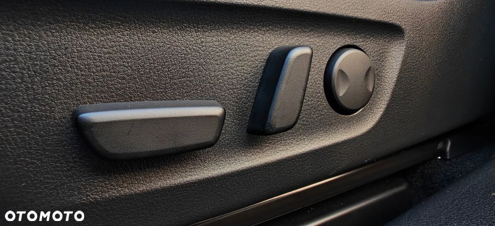 Mazda MX-30 e-SKYACTIV MAKOTO - 14