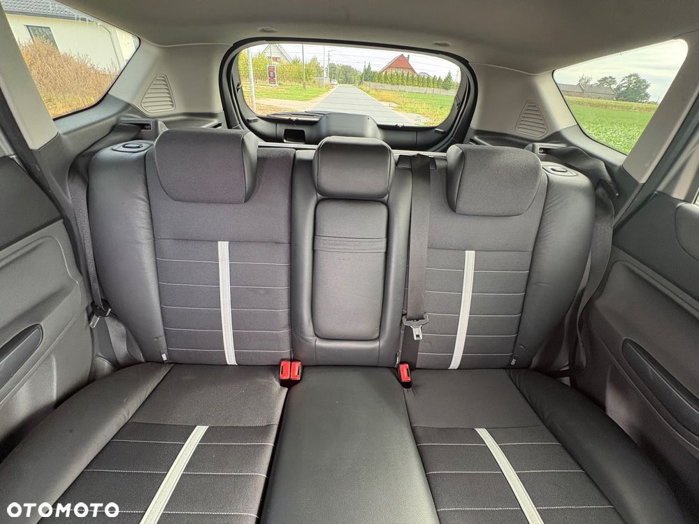 Ford Kuga - 22