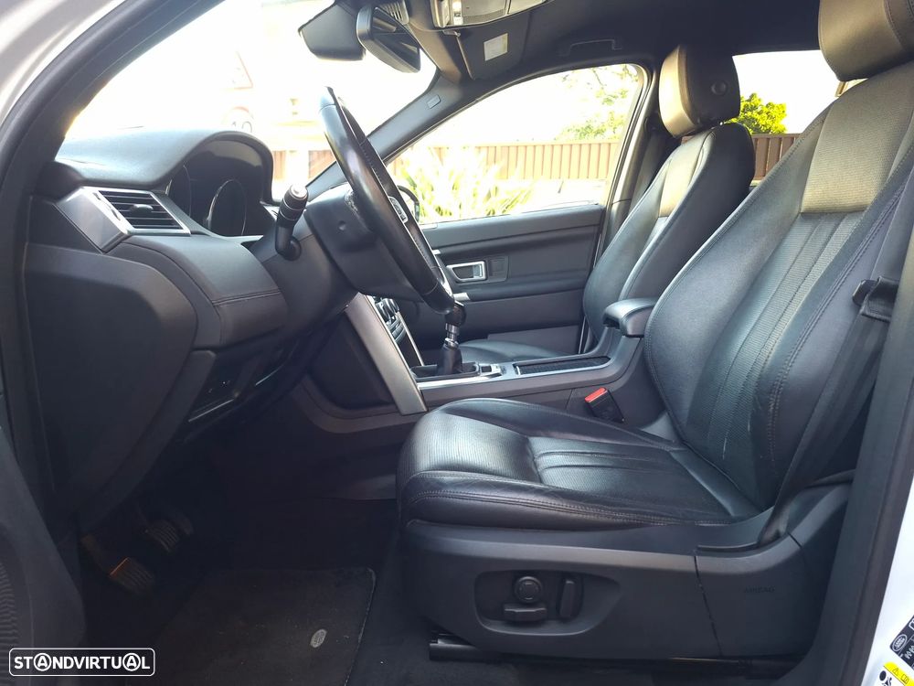 Land Rover Discovery Sport TD4 HSE Luxury - 16