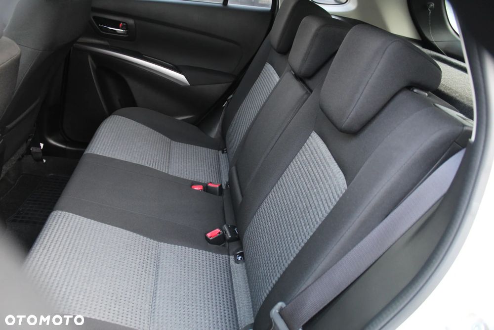 Suzuki SX4 S-Cross 1.4 SHVS Premium 4WD - 13