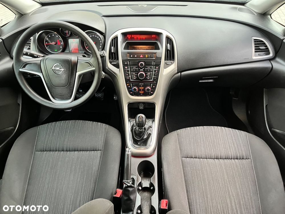 Opel Astra 1.6 Design Edition - 12