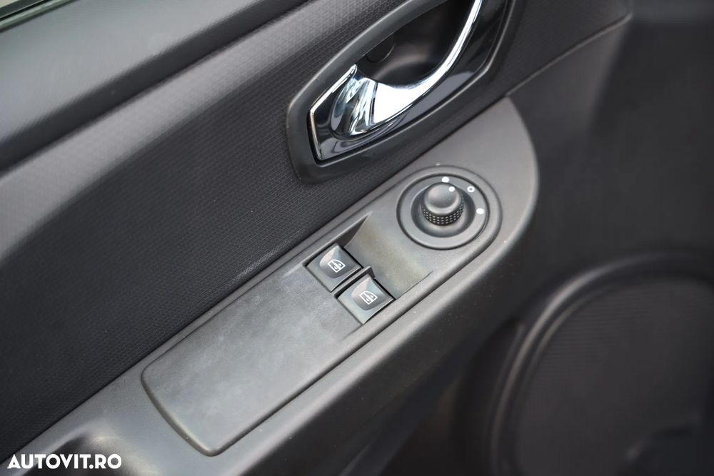 Renault Clio Energy dCi 90 Start & Stop Experience - 19