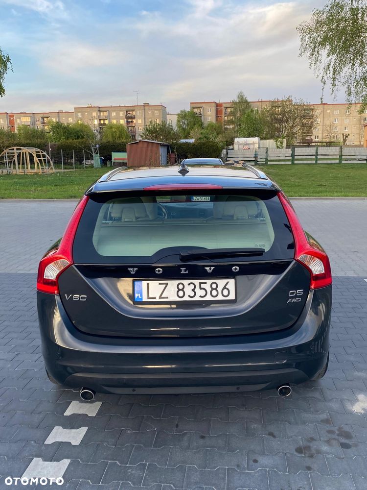 Volvo V60 D5 AWD Summum - 6