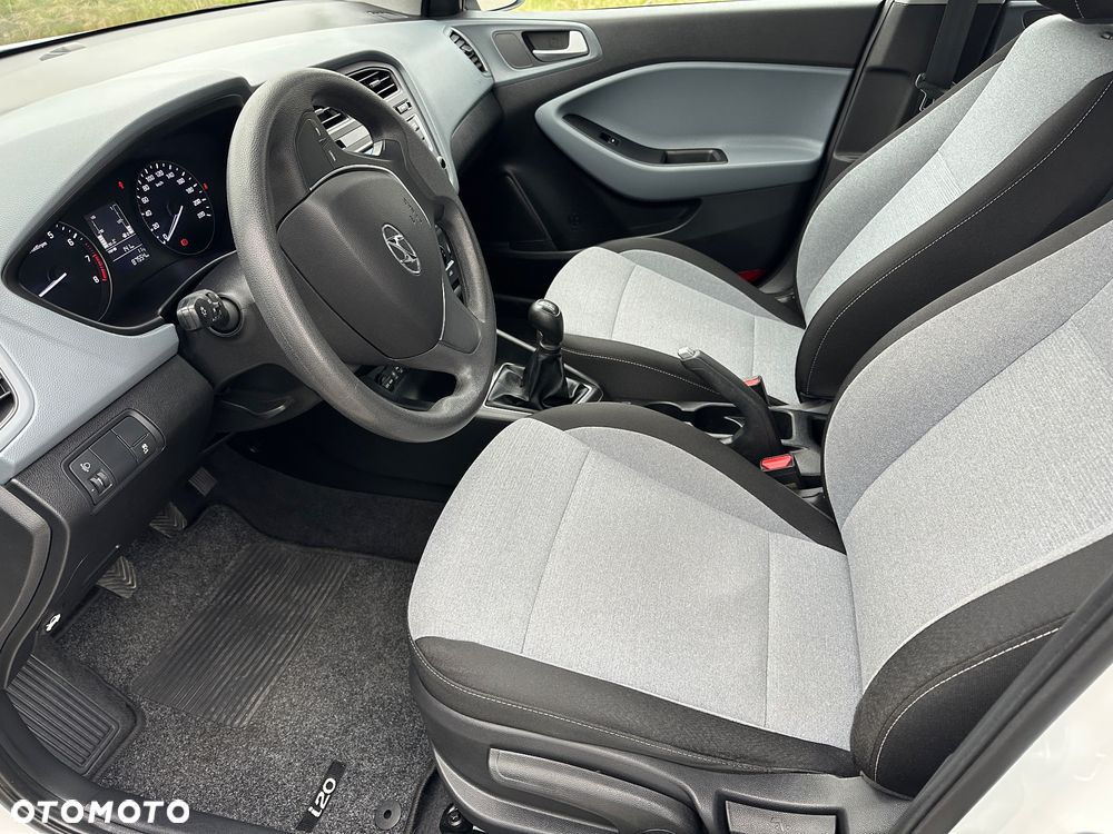 Hyundai i20 blue 1.2 Classic - 28