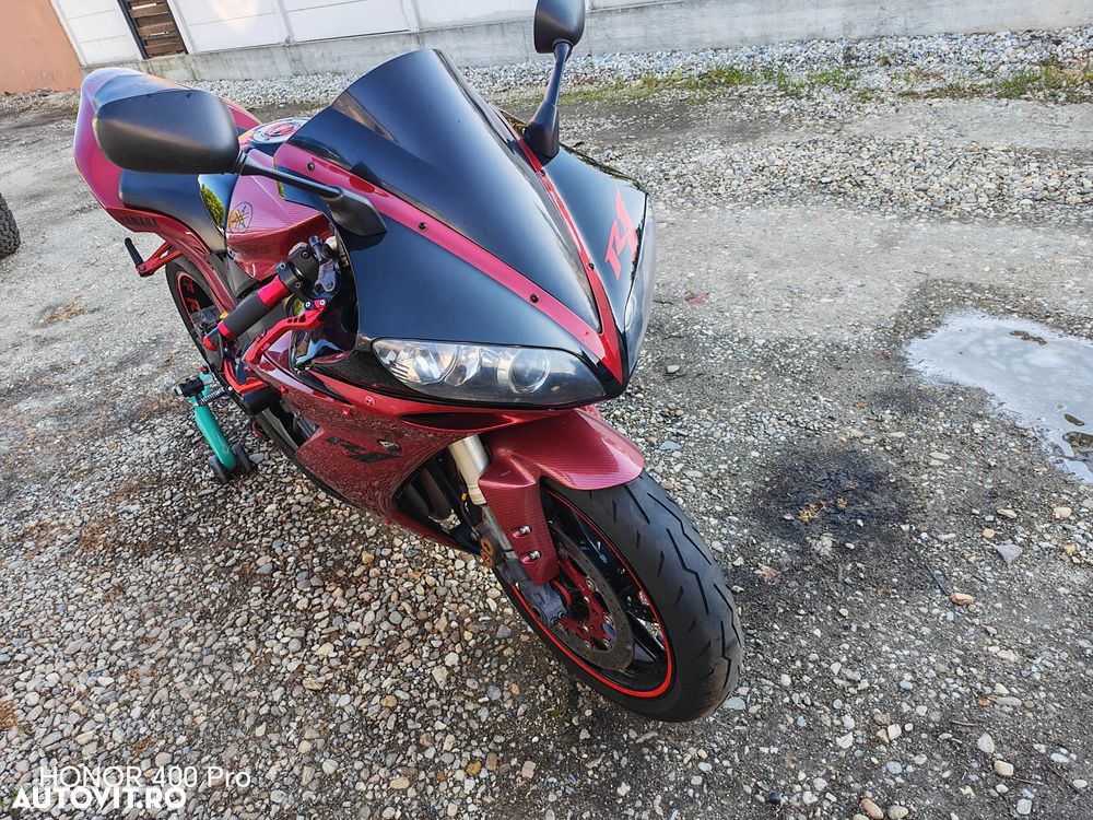 Yamaha YZF 1000 R1 - 5