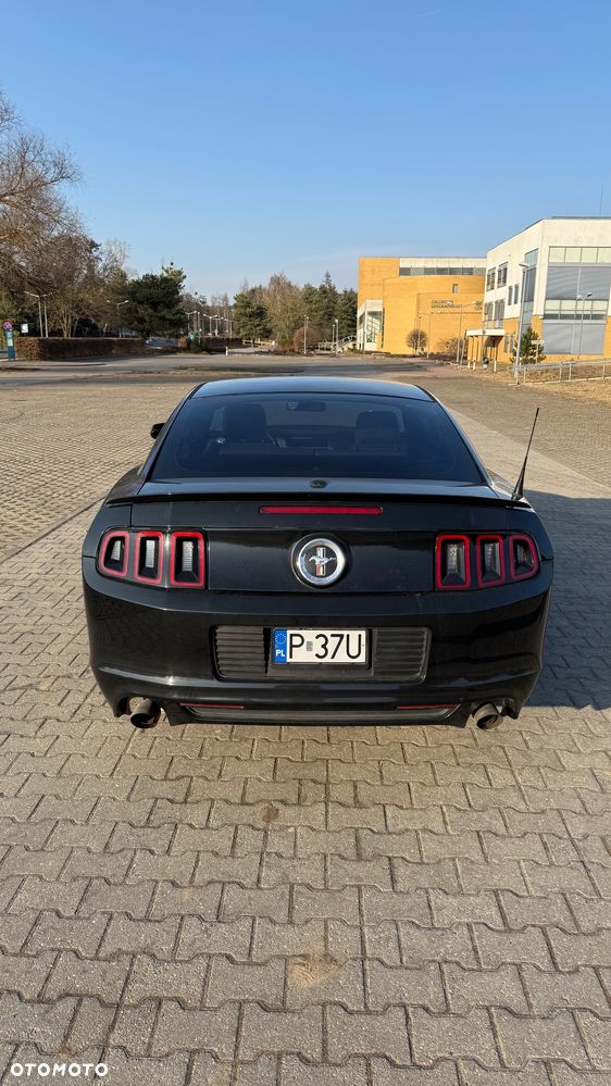 Ford Mustang - 4