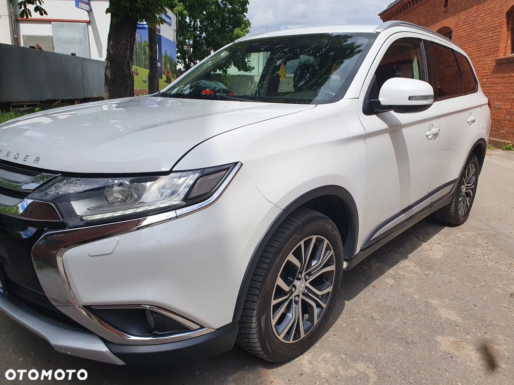 Mitsubishi Outlander 2.2 DI-D 4WD Automatik Edition 100+ - 9