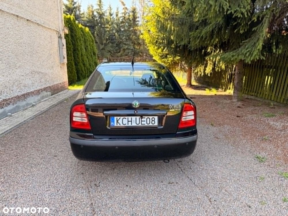 Skoda Octavia 1.6 Tour - 4