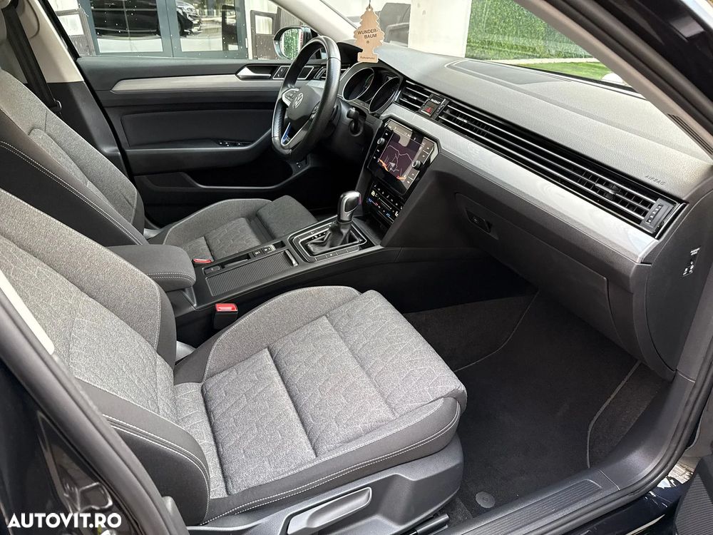 Volkswagen Passat - 4