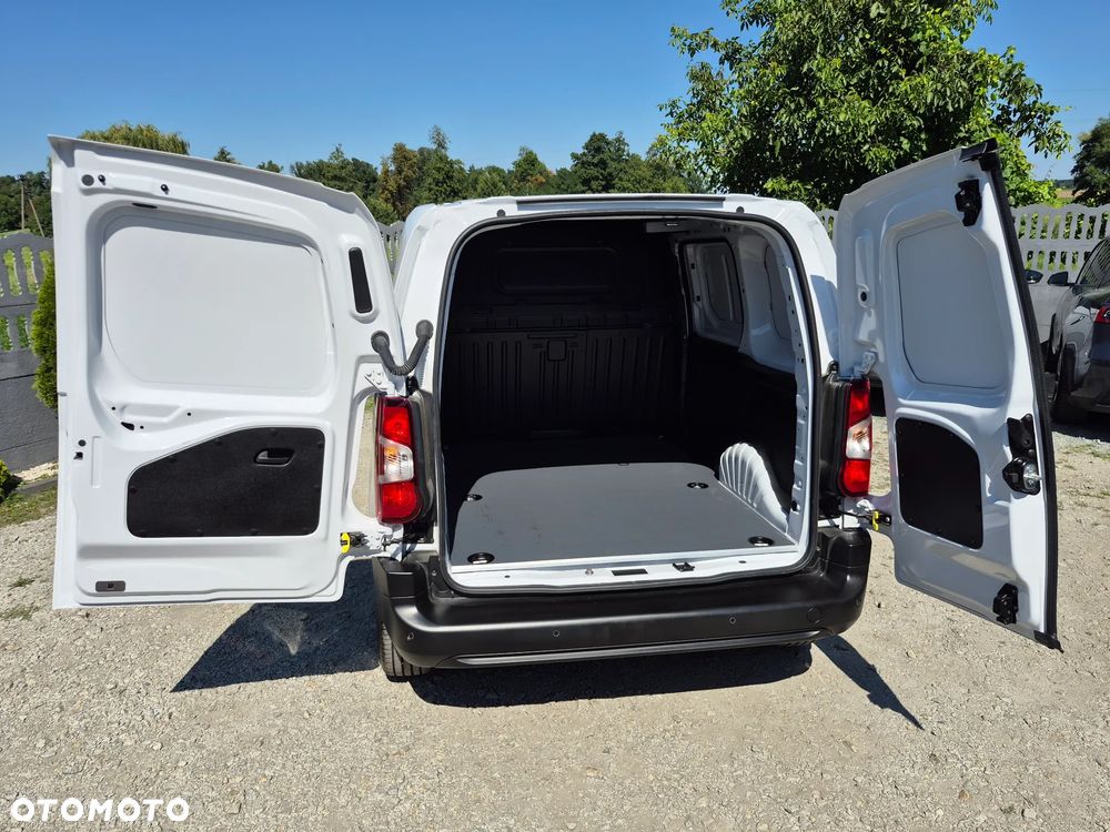 Toyota Proace City - 16