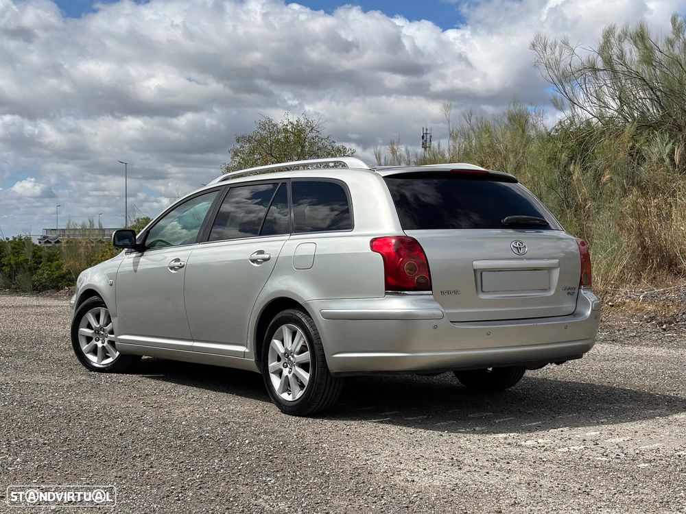 Toyota Avensis SW 2.0 D-4D - 3
