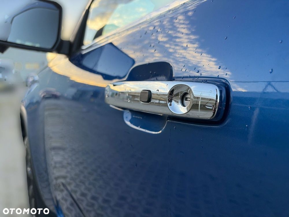 Volkswagen Amarok - 20