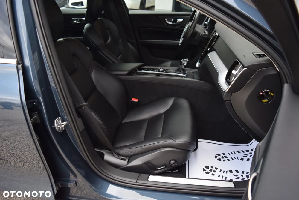 Volvo V60 D3 Geartronic Momentum Pro - 39