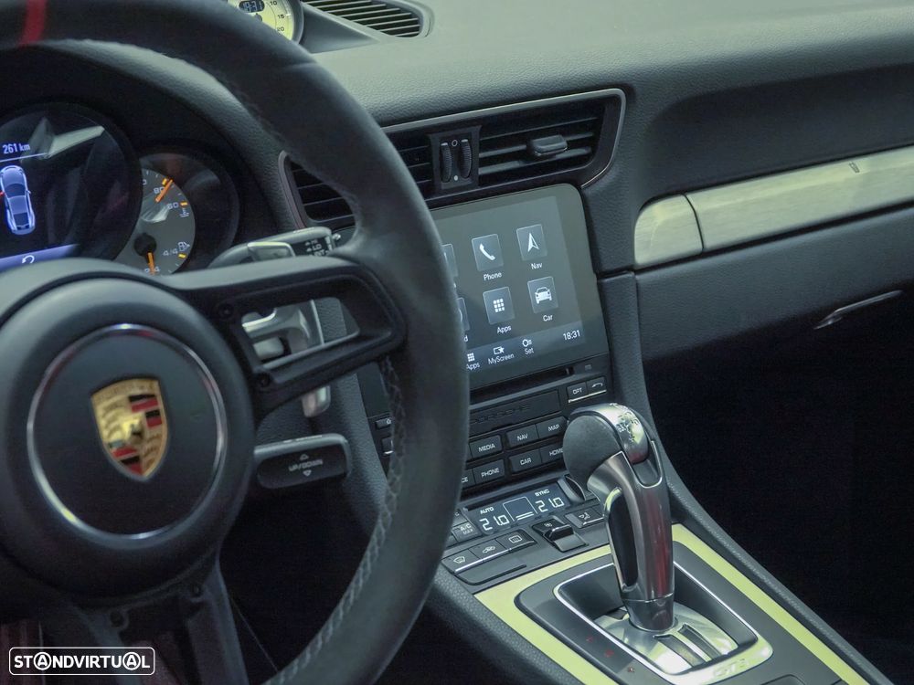 Porsche 911 Série F - 36