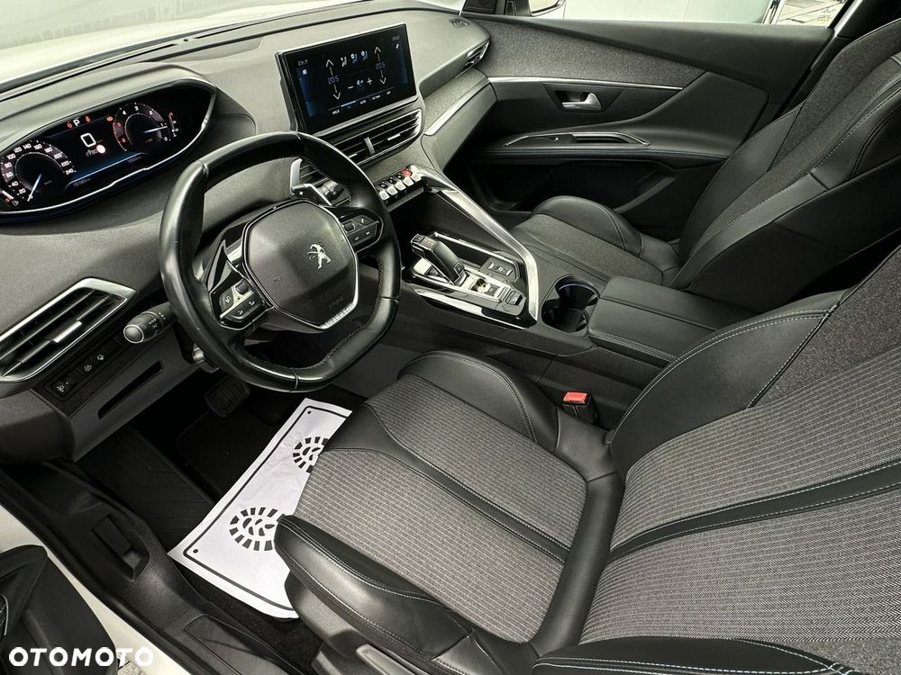Peugeot 5008 - 16