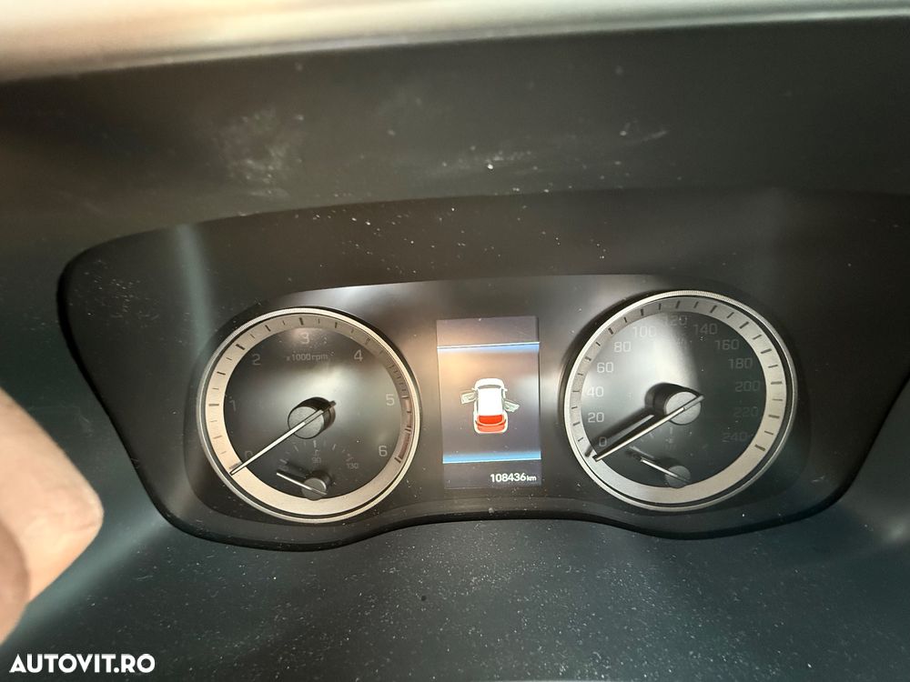 Hyundai Tucson 2.0 CRDI 4WD 6MT Premium - 10