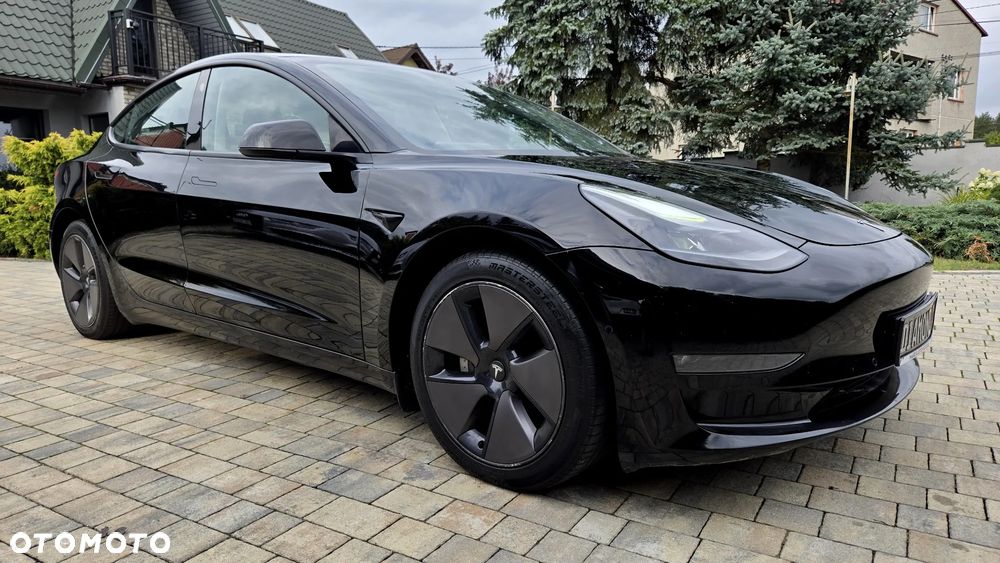 Tesla Model 3 - 7
