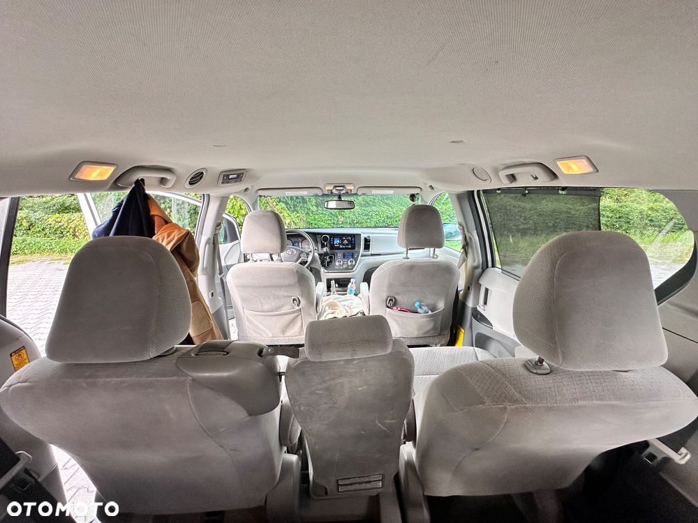 Toyota Sienna 3.5 V6 - 20