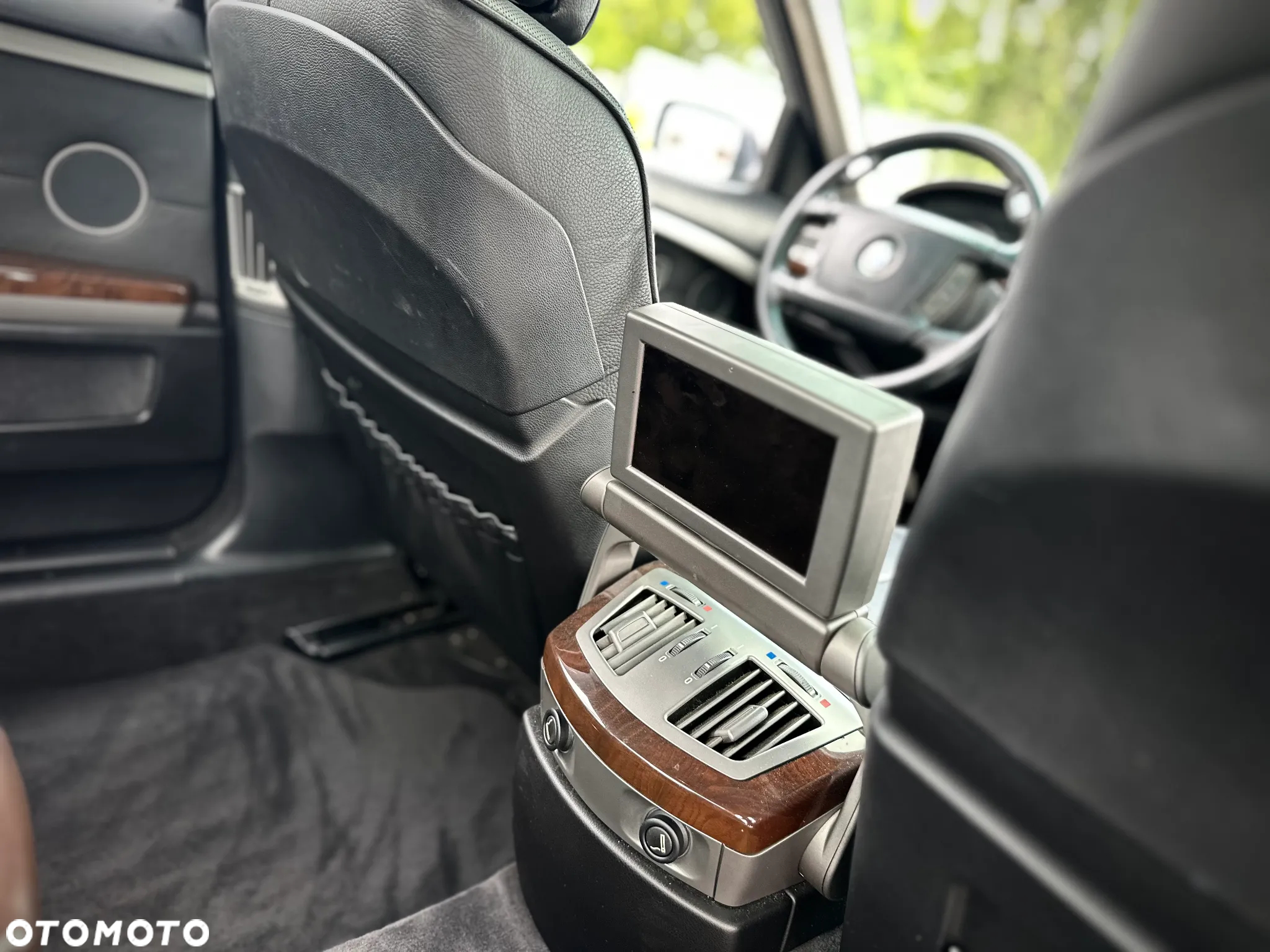 BMW Seria 7 750i L - 22
