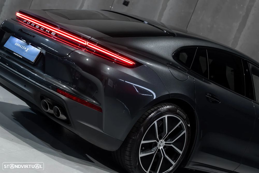 Porsche Panamera 4 E-Hybrid - 5