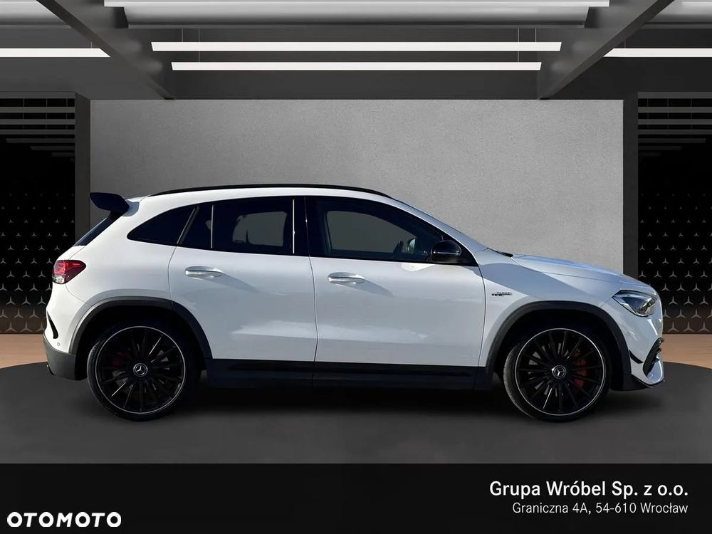 Mercedes-Benz GLA - 6