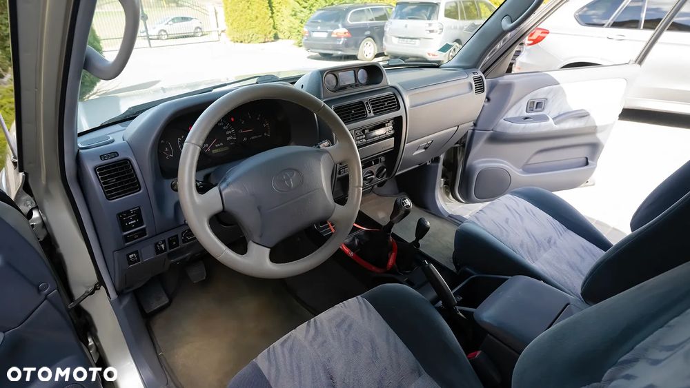 Toyota Land Cruiser 3.0 D Sol - 23