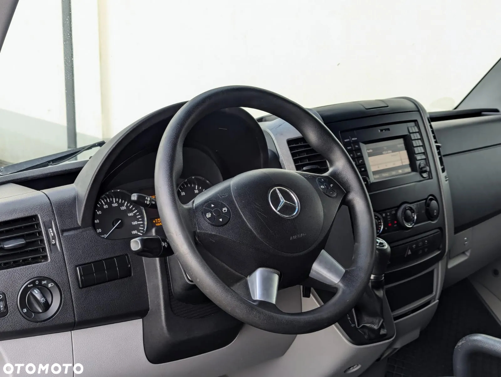 Mercedes-Benz Sprinter - 8