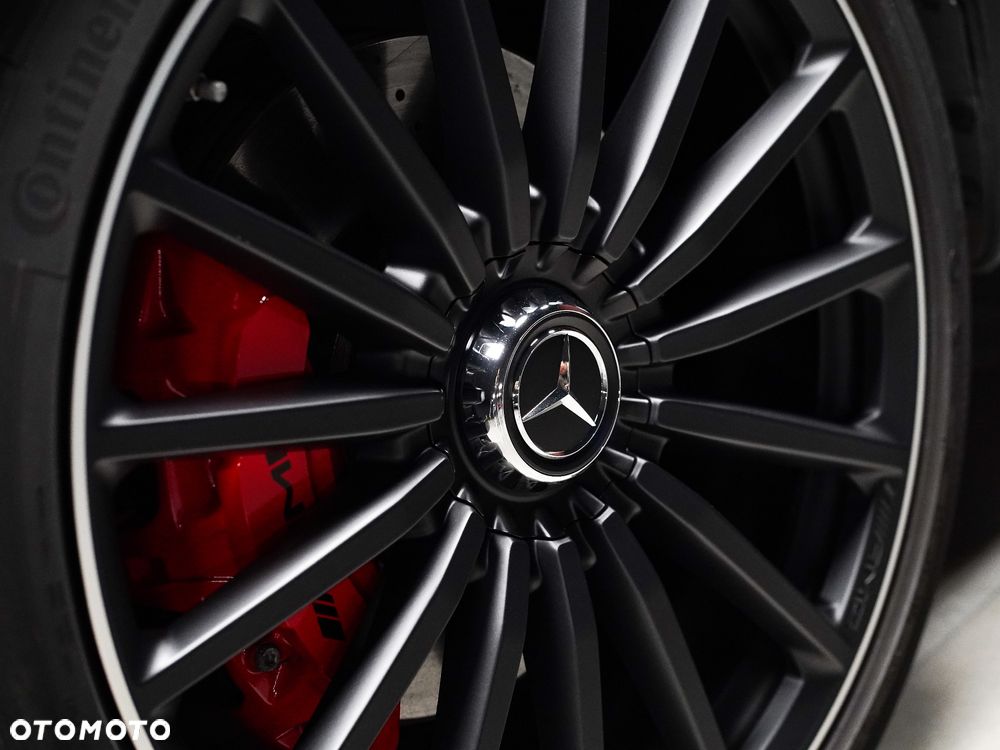 Mercedes-Benz GLB AMG 35 mHEV 4-Matic 8G-DCT - 5