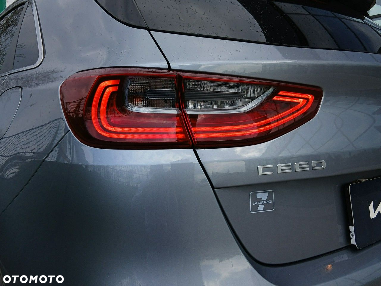Kia Ceed - 12