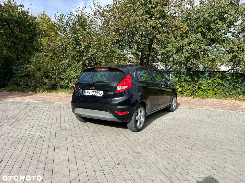 Ford Fiesta 1.25 Titanium - 24