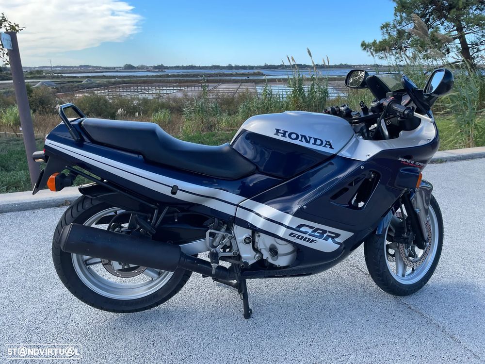 Honda CBR CBR 600 F1 - 3