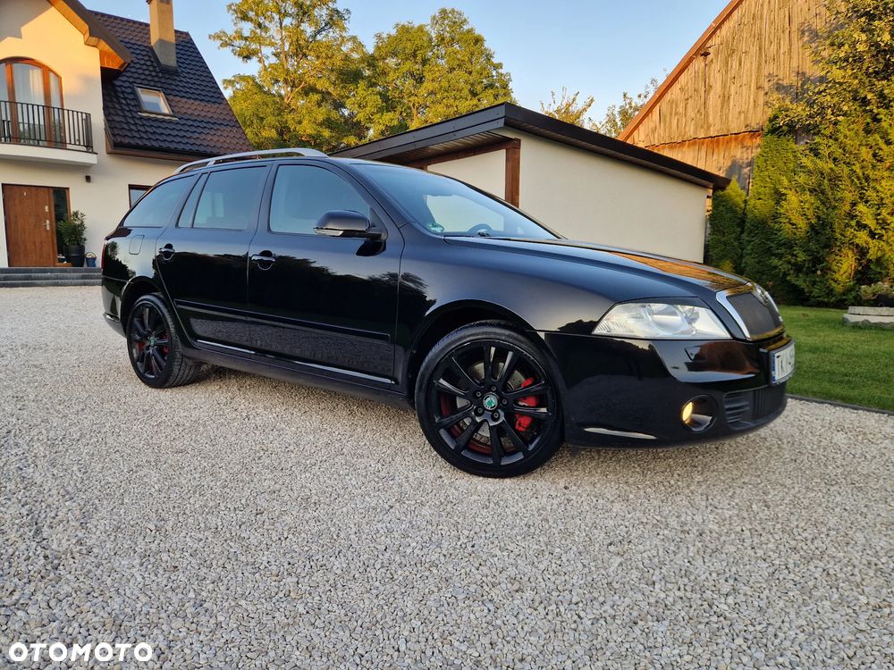 Skoda Octavia 2.0 TDI DPF DSG RS - 2