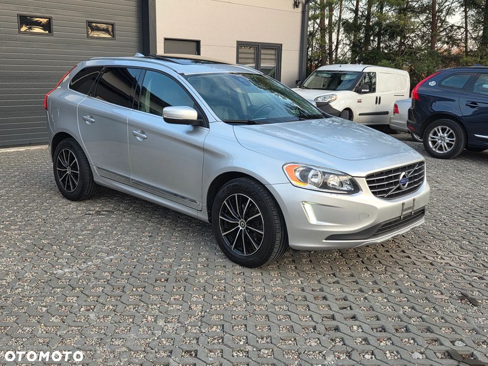 Volvo XC 60 T5 AWD Geartronic Momentum - 2