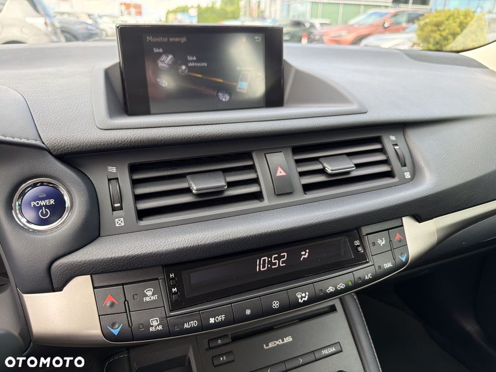 Lexus CT - 23