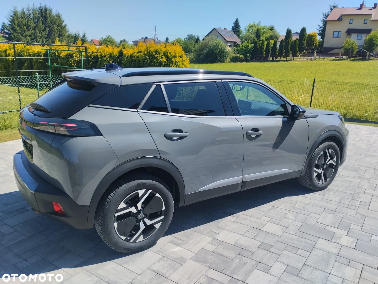 Peugeot 2008 PureTech 100 Allure - 2