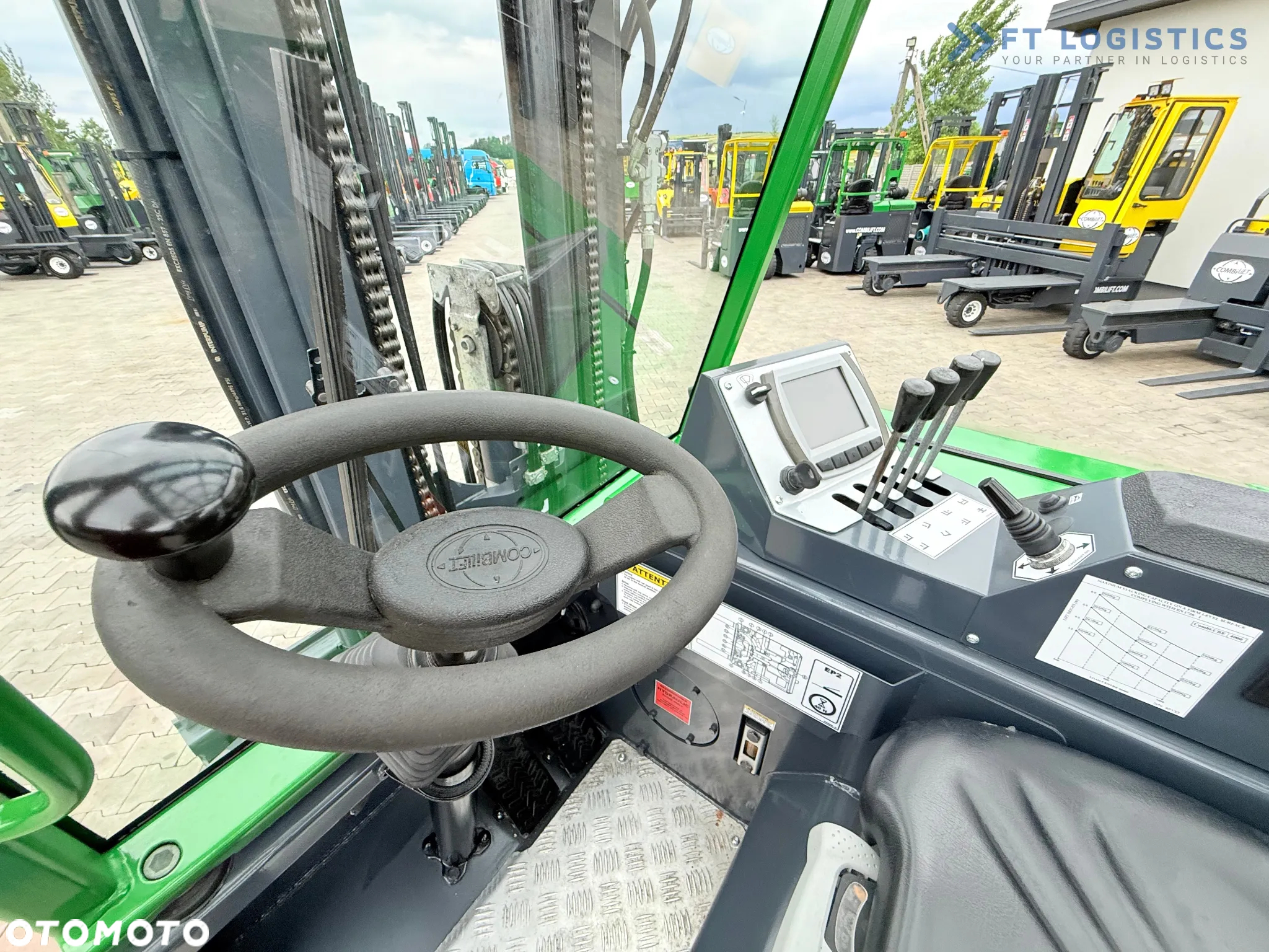 Combilift CBE4000 / TRIPLEX 5200MM / ELEKTRYCZNY / WOLNY SKOK / POZYCJONER / PRZESUW WIDEŁ / JAK NOWY - 19