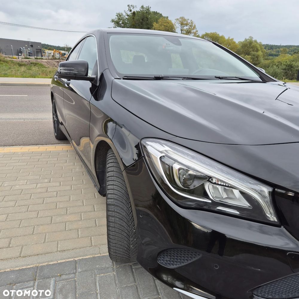 Mercedes-Benz CLA 180 7G-DCT Urban - 9
