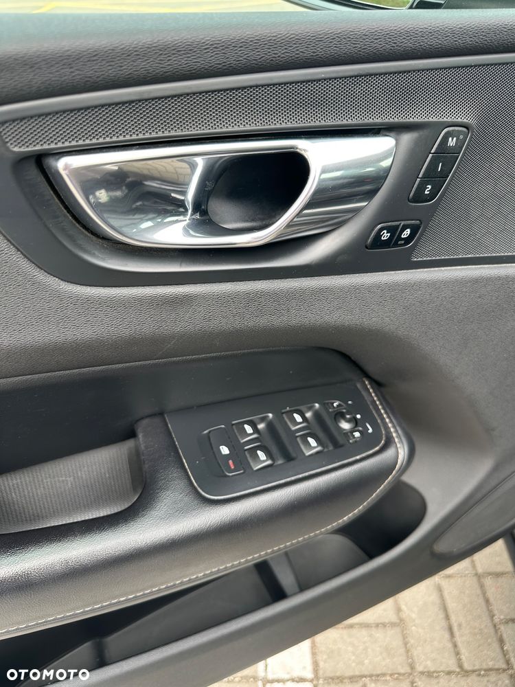 Volvo XC 60 D4 SCR AWD Inscription - 27