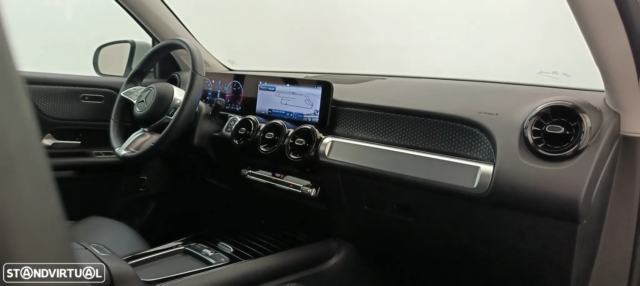 Mercedes-Benz GLB 180 d - 24