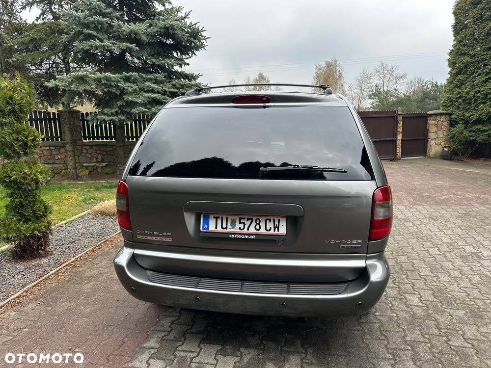 Chrysler Voyager SE 2.5L TD - 3