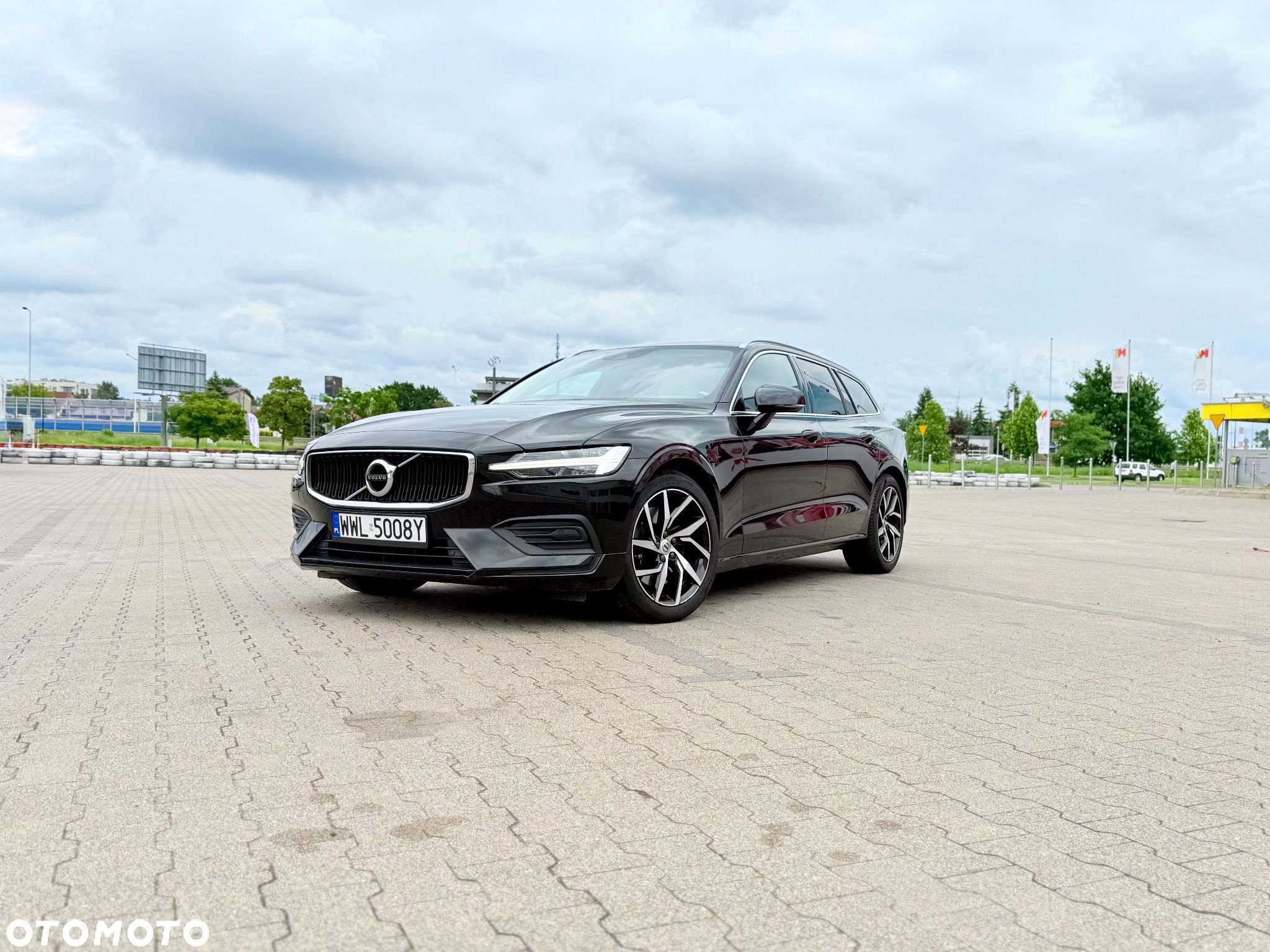 Volvo V60 T5 Geartronic Momentum - 1