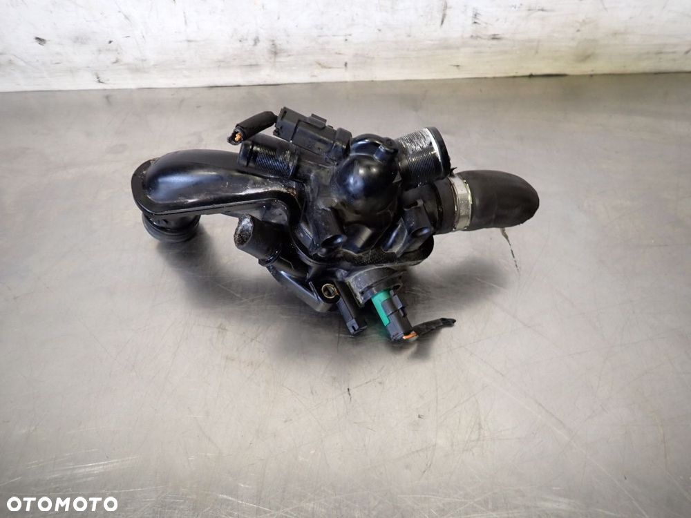 OBUDOWA TERMOSTATU PEUGEOT 207 - 1